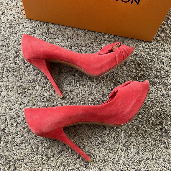 Louis Vuitton Red Suede Heels 41 - Picture 4 of 9